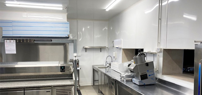 rénovation d'un laboratoire alimentaire murs et plafond 7